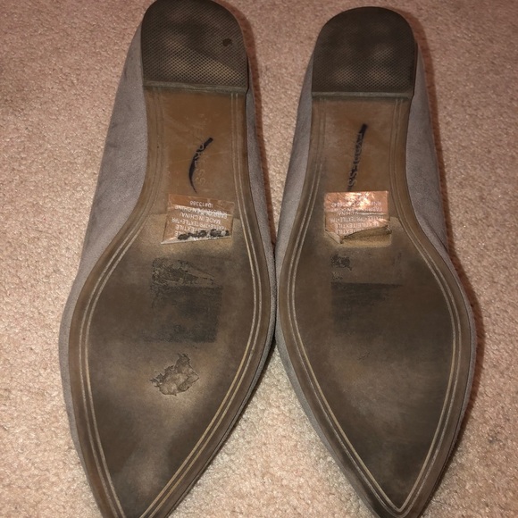 Grey Express Flats - Picture 3 of 3